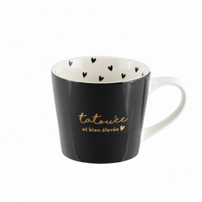 Mug tatouée et bien élevée
